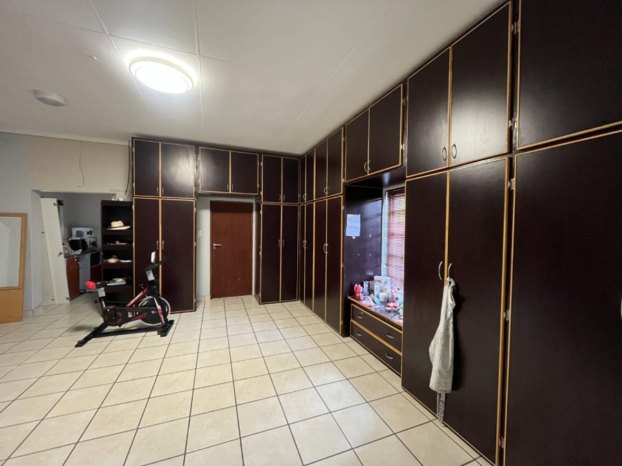 5 Bedroom Property for Sale in Keidebees Northern Cape